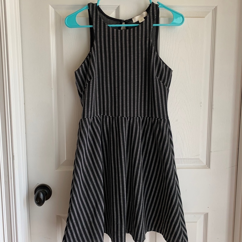 Black and white patterned dress - sleeveless